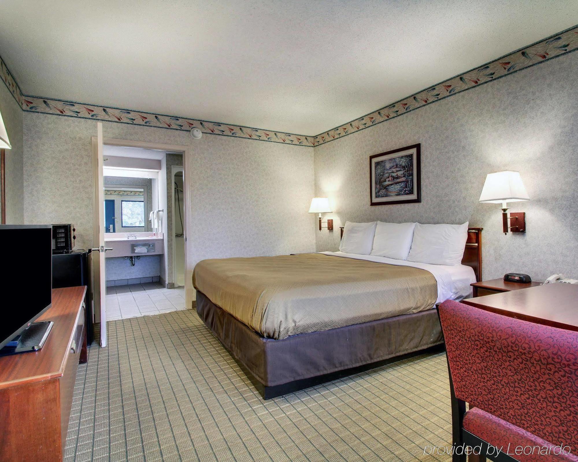 Econo Lodge Лоръл Екстериор снимка