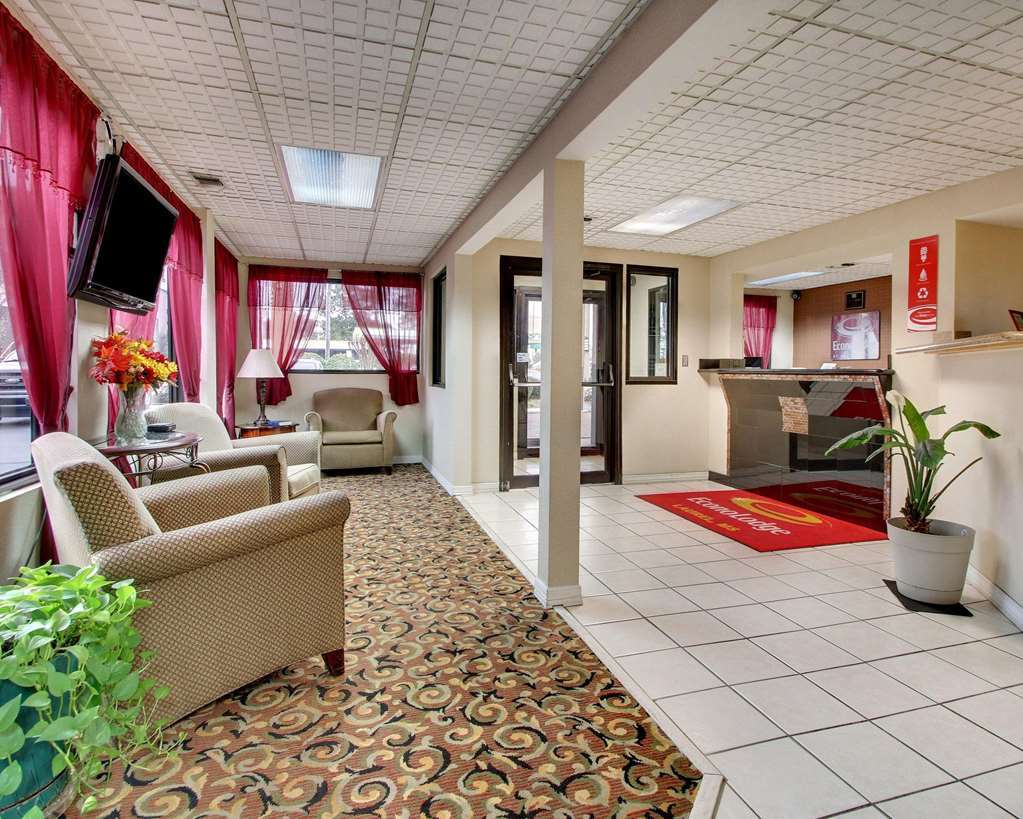 Econo Lodge Лоръл Интериор снимка